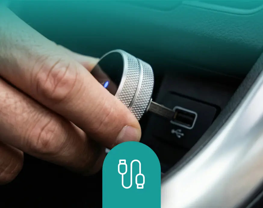 <h4>In den USB-Anschluss einstecken</h4>