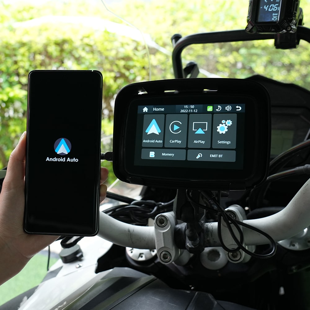 motorcycle CarPlay